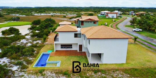 Casa com 5 suítes – 335m² de área construída – Iberostar- Praia do Forte- Bahia